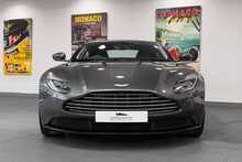 Aston Martin DB11 V12 - U1718
