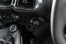 Aston Martin Vantage V8 - U1727