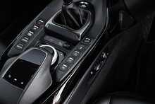 Aston Martin Vantage V8 - U1727