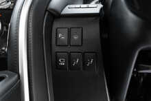 Toyota Alphard V6 Executive Lounge - U1731