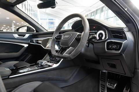 4.0 TFSI V8 Performance Carbon Vorsprung Estate 5dr Petrol Tiptronic quattro Euro 6 (s/s) (630 ps)