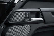 Land Rover Defender 90 P525 V8 - U1775