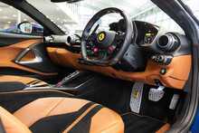 Ferrari 812 Superfast V12 - U1797