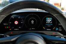 Porsche Taycan Performance 4S - U1799