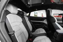 Porsche Taycan Performance 4S - U1799