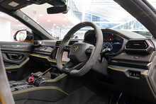 Lamborghini Urus V8 BiTurbo SE - U1805