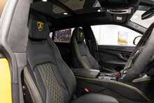 Lamborghini Urus V8 BiTurbo SE - U1805