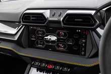 Lamborghini Urus V8 BiTurbo SE - U1805