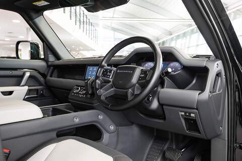 3.0 D250 MHEV X-Dynamic SE SUV 3dr Diesel Auto 4WD Euro 6 (s/s) (250 ps)