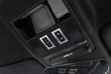 Land Rover Defender 90 D250 MHEV X-Dynamic SE - U1810