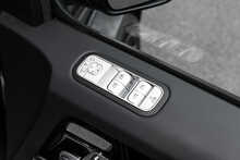 Mercedes-Benz G Class G63 V8 AMG Carbon Edition - U1819