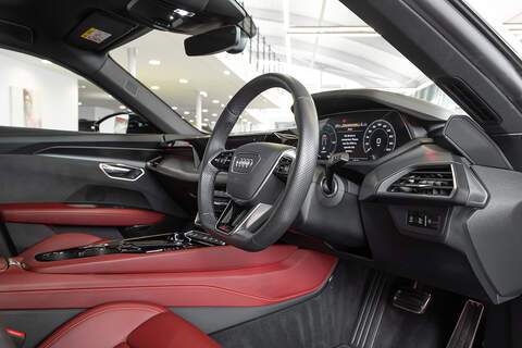 93.4kWh Saloon 4dr Electric Auto quattro (598 ps)