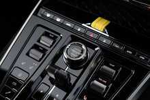 Aston Martin DBX V8 S - U1827