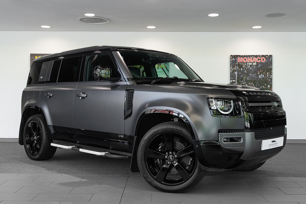 2022 Land Rover Defender 110 P52...