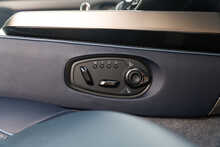 Aston Martin Vanquish V12 BiTurbo - U1858