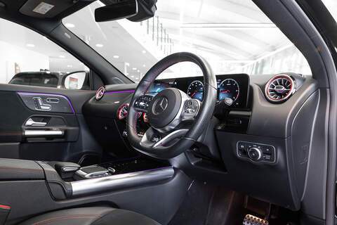 2.0 GLA220d AMG Line (Premium Plus) SUV 5dr Diesel 8G-DCT 4MATIC Euro 6 (s/s) (190 ps)