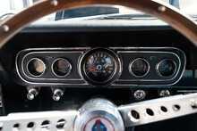 Ford Mustang Shelby GT350H Hertz Rent-A-Racer - U1868