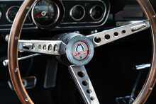 Ford Mustang Shelby GT350H Hertz Rent-A-Racer - U1868