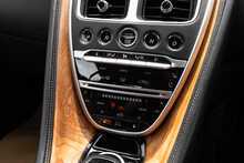 Aston Martin DB11 V12 - U1871