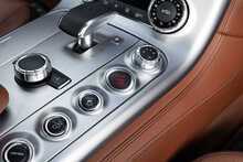 Mercedes-Benz SLS 63 V8 AMG - U1919