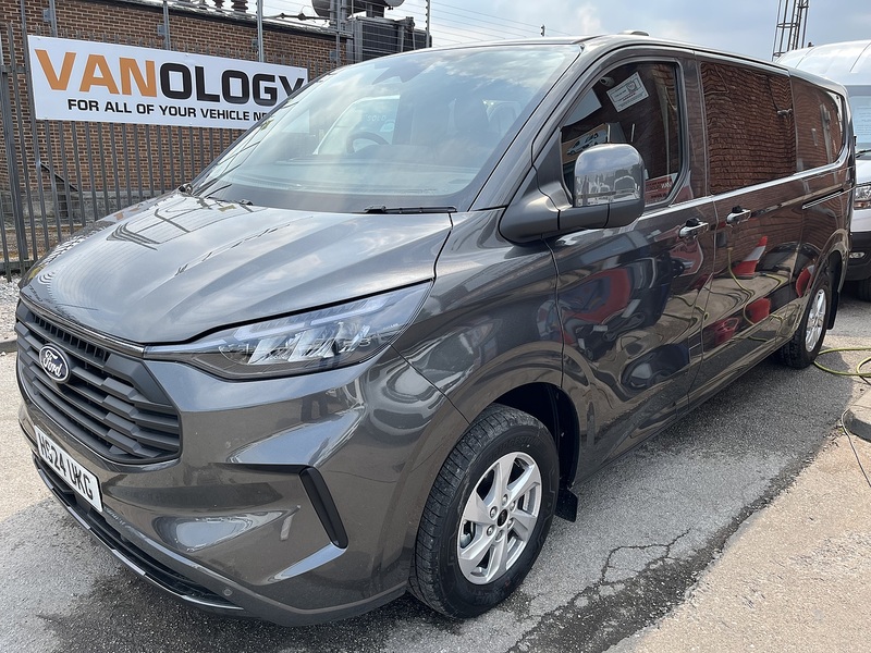 Ford 300 AUTO/MANUAL 2.0D 136 LIMITED DOUBLE-CAB VAN 2.0 6dr Combi AUTO/MANUAL Diesel