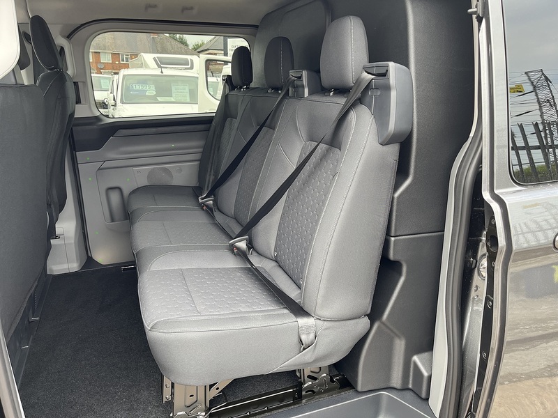 Ford 300 AUTO/MANUAL 2.0D 136 LIMITED DOUBLE-CAB VAN 2.0 6dr Combi AUTO/MANUAL Diesel