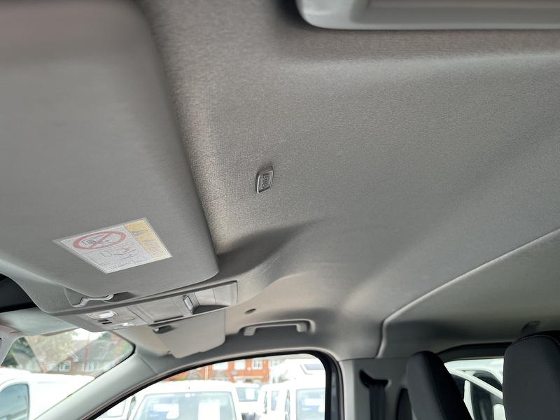 Ford 300 AUTO/MANUAL 2.0D 136 LIMITED DOUBLE-CAB VAN 2.0 6dr Combi AUTO/MANUAL Diesel