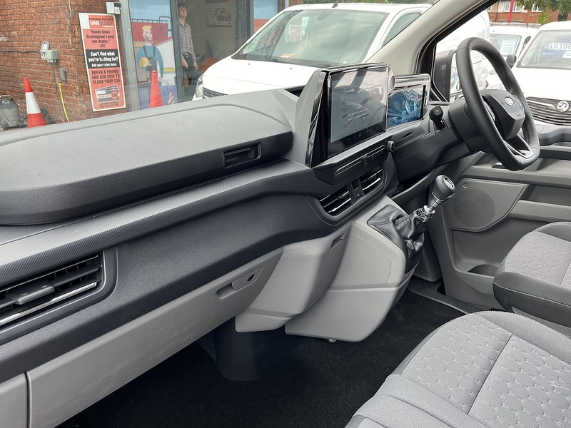 Ford 300 AUTO/MANUAL 2.0D 136 LIMITED DOUBLE-CAB VAN 2.0 6dr Combi AUTO/MANUAL Diesel