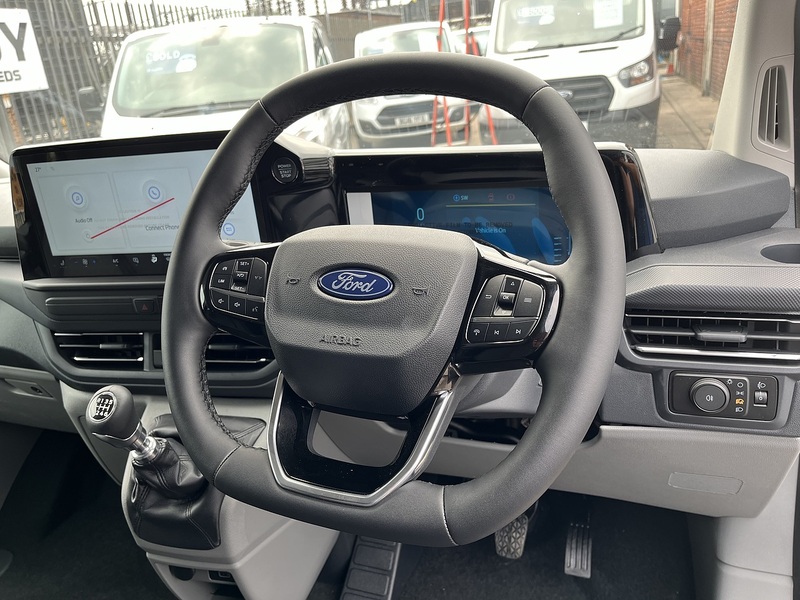 Ford 300 AUTO/MANUAL 2.0D 136 LIMITED DOUBLE-CAB VAN 2.0 6dr Combi AUTO/MANUAL Diesel