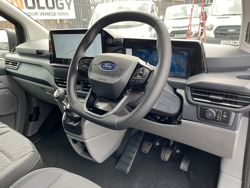 Ford 300 AUTO/MANUAL 2.0D 136 LIMITED DOUBLE-CAB VAN 2.0 6dr Combi AUTO/MANUAL Diesel