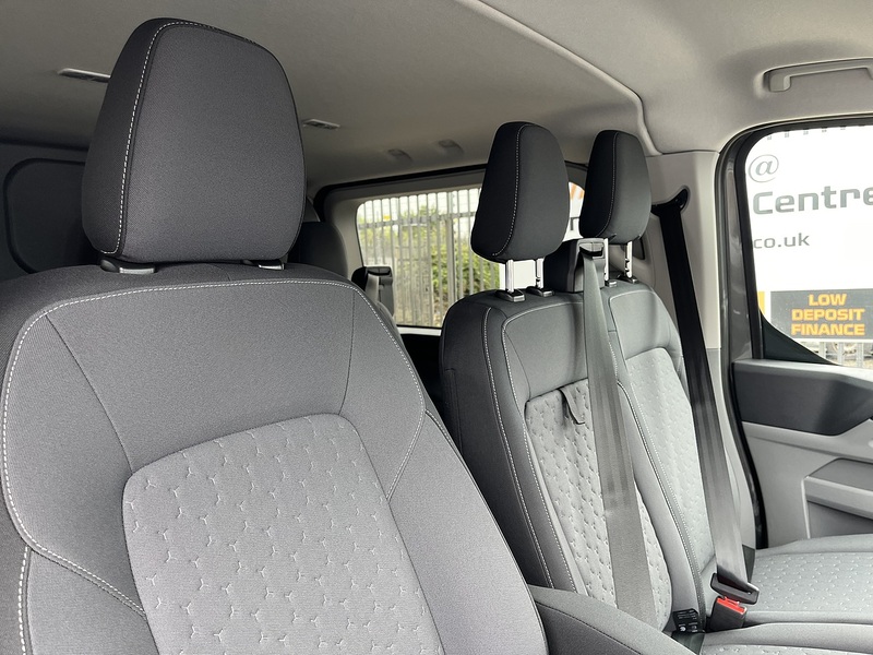 Ford 300 AUTO/MANUAL 2.0D 136 LIMITED DOUBLE-CAB VAN 2.0 6dr Combi AUTO/MANUAL Diesel