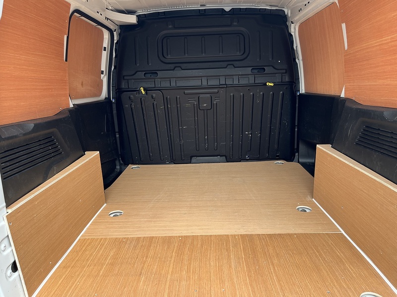 Ford 300 AUTO/MANUAL 2.0D 136 LIMITED DOUBLE-CAB VAN 2.0 6dr Combi AUTO/MANUAL Diesel