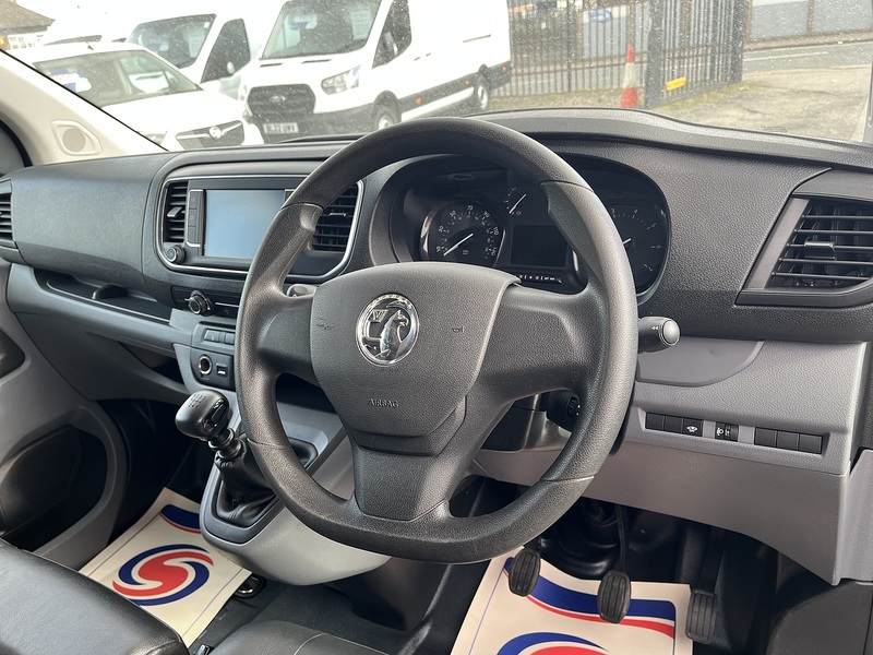 Vauxhall SPORTIVE 1.5CDTi 100 2900 LWB (ULEZ/EU6)