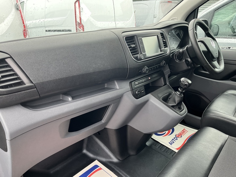 Vauxhall DYNAMIC 1.5TD 100 LWB (METALLIC) ULEZ