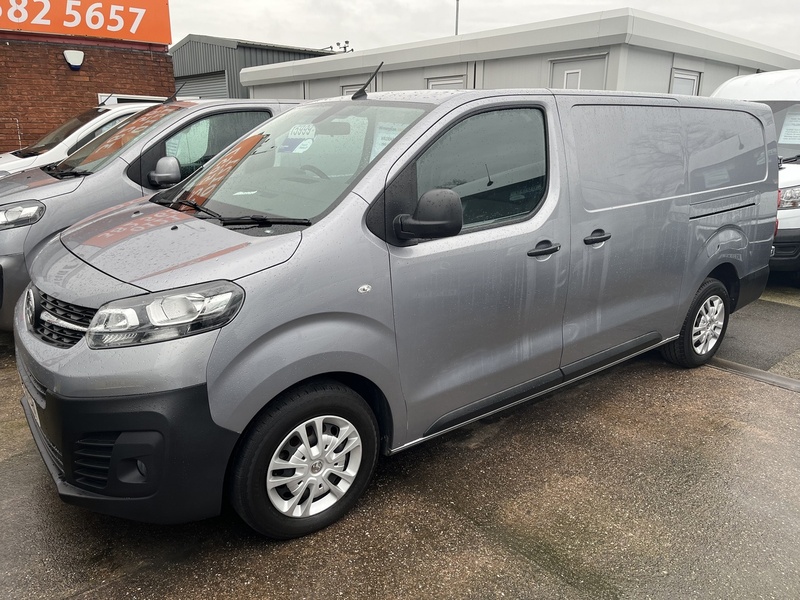 Vauxhall DYNAMIC 1.5TD 100 LWB (METALLIC) ULEZ