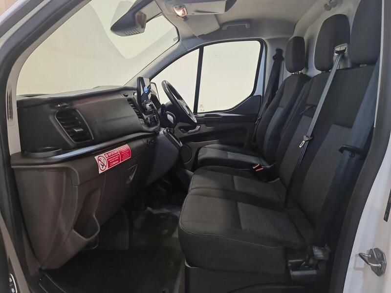 Ford 1.0 340 EcoBoost 13.6kWh Trend Panel Van 5dr Petrol Plug-in Hybrid Auto L1 Euro 6 (126 ps)