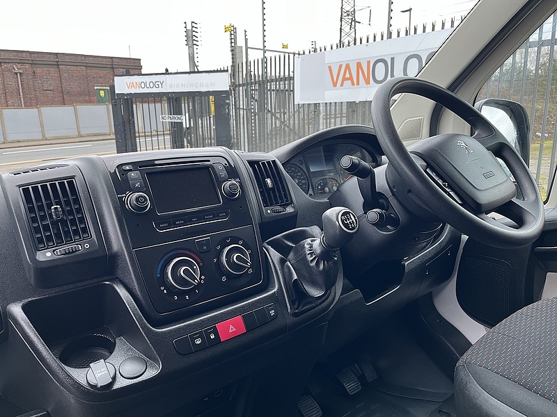 Peugeot 2.2 BlueHDi 335 Professional Panel Van 5dr Diesel Manual L3 H2 Euro 6 (s/s) (140 ps)