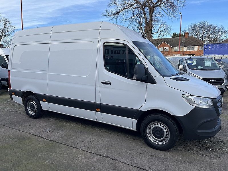 Mercedes-Benz 315 2.0CDi 150 L2 MWB PROGRESSIVE (ULEZ/EU6)