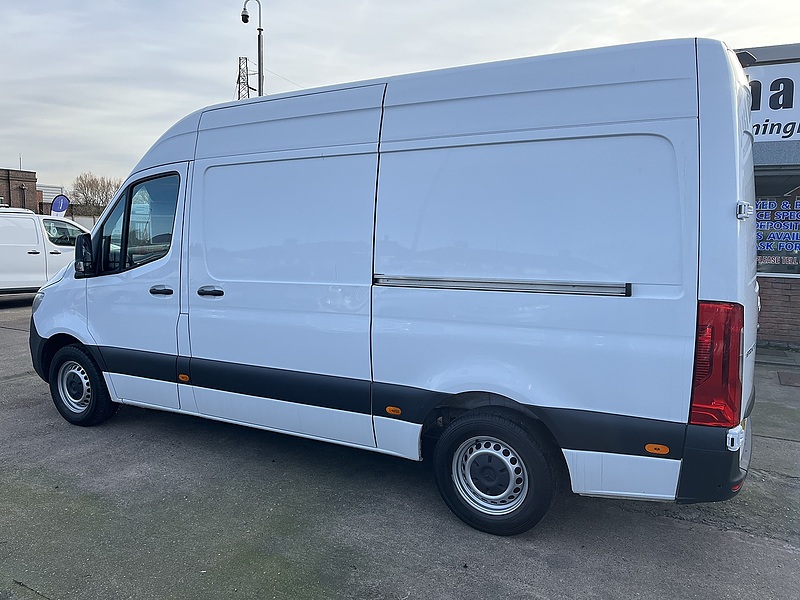 Mercedes-Benz 315 2.0CDi 150 L2 MWB PROGRESSIVE (ULEZ/EU6)