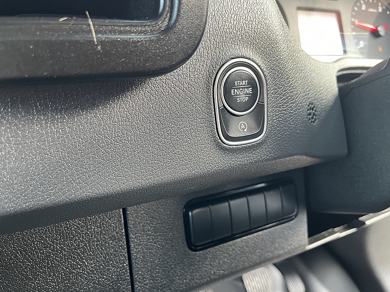 Mercedes-Benz 315 2.0CDi 150 L2 MWB PROGRESSIVE (ULEZ/EU6)