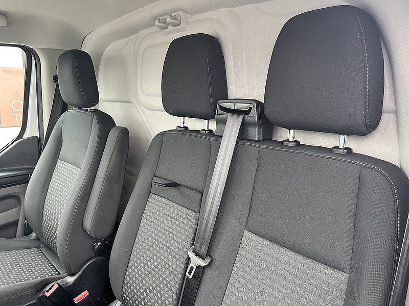 Ford 2.0TDCi 300 LWB TREND PLUS SKY HIGH SPEC Manual Diesel
