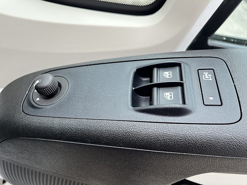 Citroen 35 2.2HDi 140 MWB L2H2 ENTERPRISE