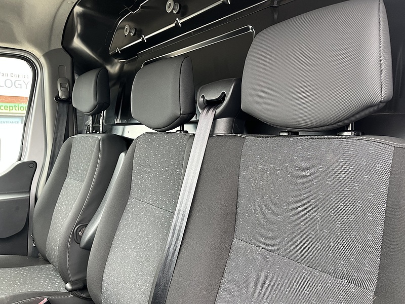 Vauxhall 3500 2.2CDTi 140 PRIME LWB L3H2