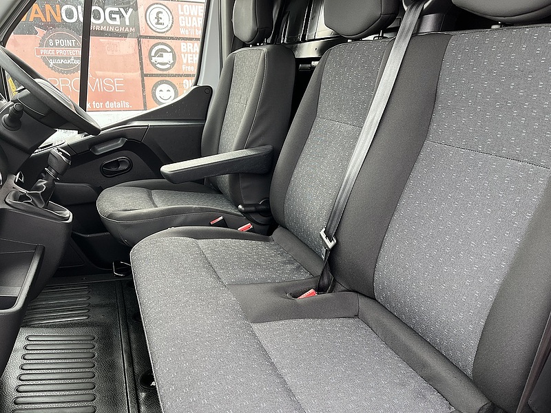 Vauxhall 3500 2.2CDTi 140 PRIME LWB L3H2