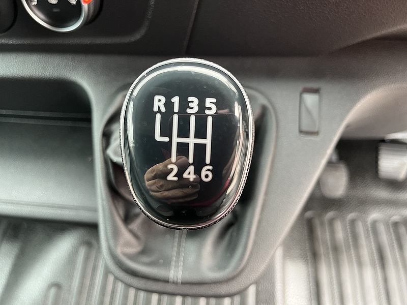 Vauxhall 3500 2.2CDTi 140 PRIME LWB L3H2