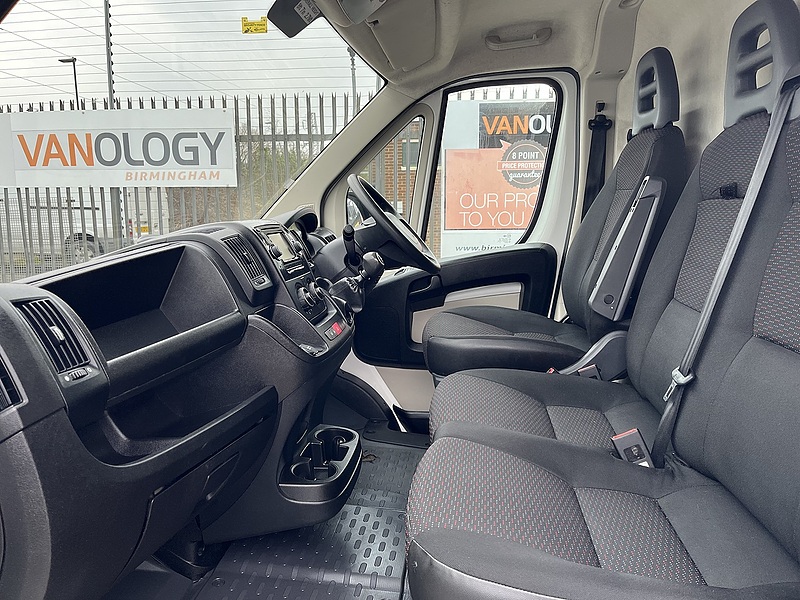 PEUGEOT L4 XLWB 2.2HDi 140 PROFESSIONAL (ULEZ/E6)