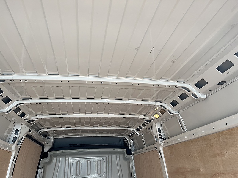 PEUGEOT L4 XLWB 2.2HDi 140 PROFESSIONAL (ULEZ/E6)