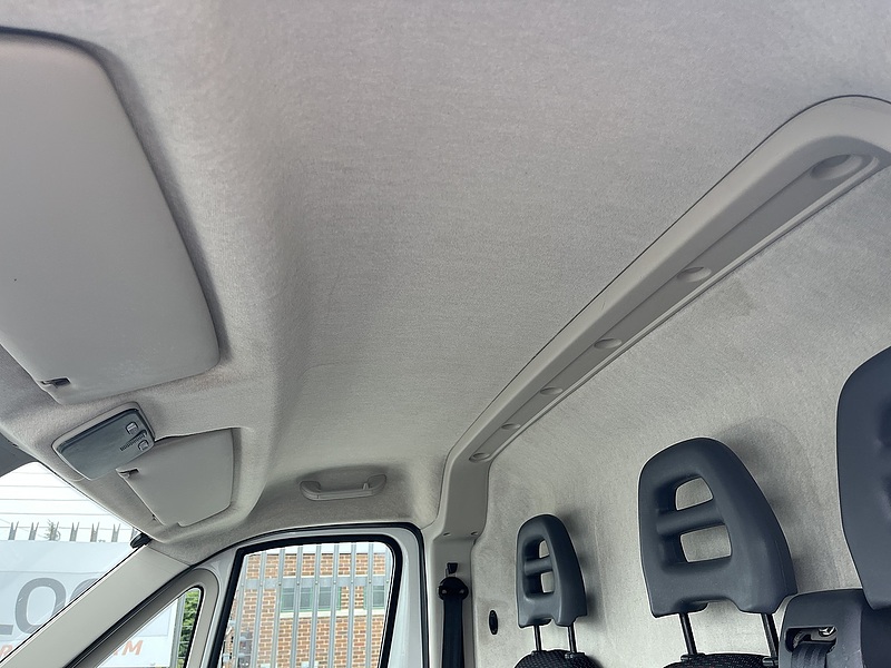 PEUGEOT L4 XLWB 2.2HDi 140 PROFESSIONAL (ULEZ/E6)