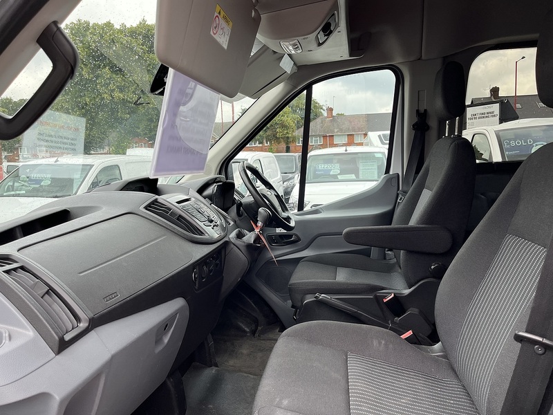 Ford MINIBUS 2.2TDCi 155 17 SEAT XLWB TREND