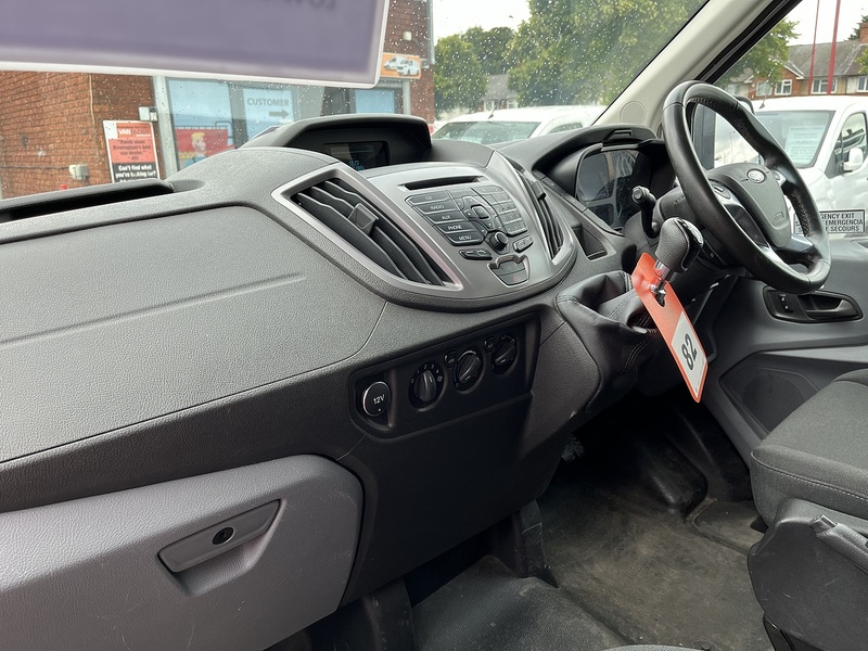 Ford MINIBUS 2.2TDCi 155 17 SEAT XLWB TREND